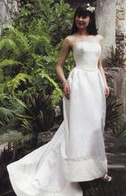 Load image into Gallery viewer, Wedding Gown 501-W
