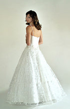 Load image into Gallery viewer, Wedding Gown 505-W
