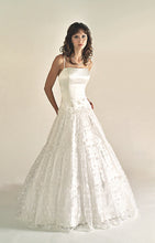 Load image into Gallery viewer, Wedding Gown 505-W
